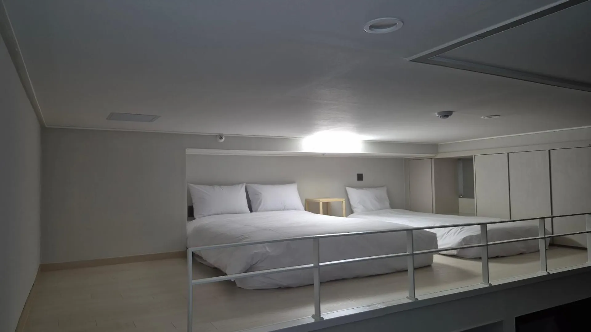Center Of Seoul, Newly Built High Floor House With View Apartment